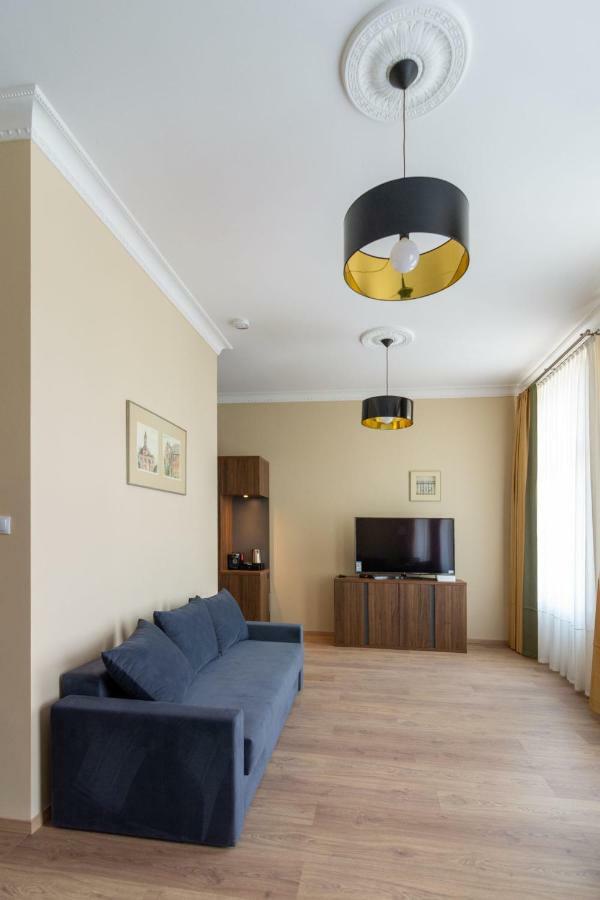 Homestay Brass Suites Lodz (Lodz)