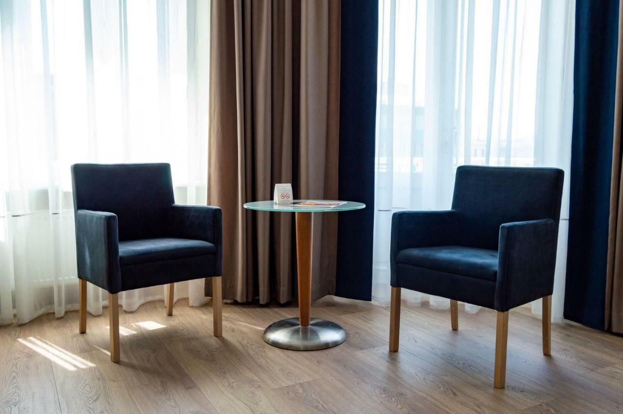 Brass Suites *