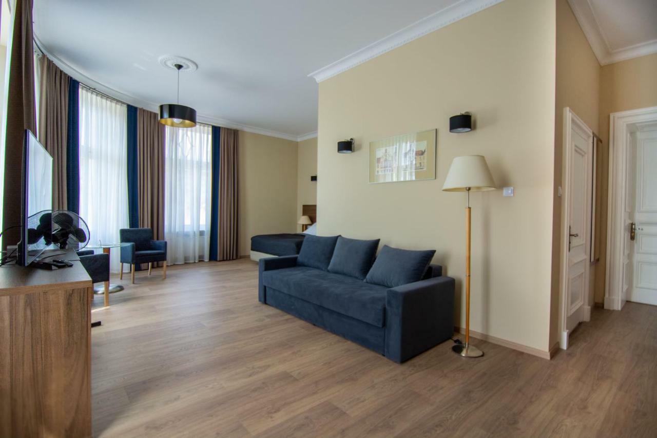 Homestay Brass Suites