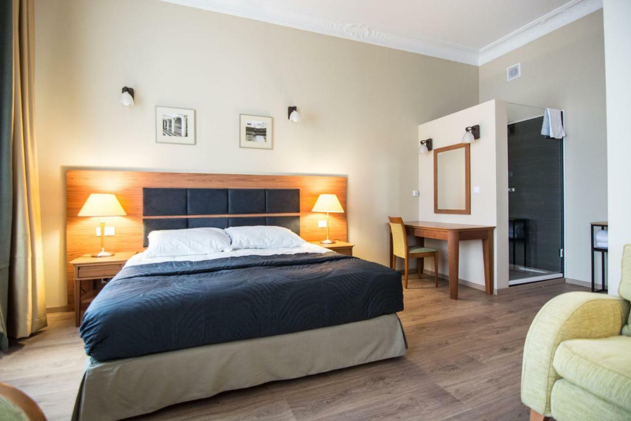 Brass Suites *